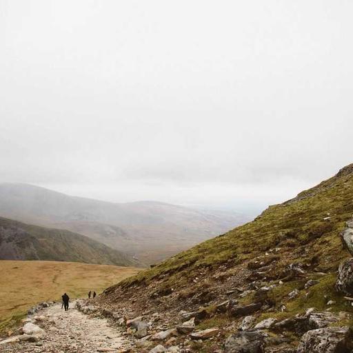 Merenungi Nilai Spiritual di Tempat Ibadah Bersejarah